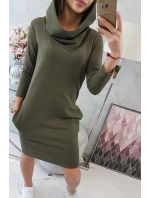 Šaty s kapucňou a khaki vreckami