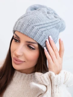 Dámska zimná vlnená čiapka s geometrickým vzorom a jemným leskom K401 svetlo sivá