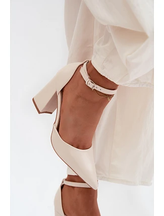 Lodičky na podpatku z imitace kůže světle béžové Selvra