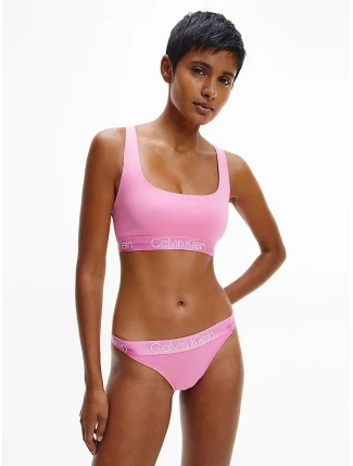 Športová braletka - QF6684E - TO3 - Hollywood ružová - Calvin Klein Športová braletka - QF6684E - TO3 - Hollywood ružová - Calvin Klein