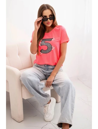 Dámska bavlnená blúzka s krátkym rukávom a perlovou aplikáciou v neónovo ružovej farbe Dámska bavlnená blúzka s krátkym rukávom a perlovou aplikáciou v neónovo ružovej farbe