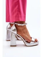 Modne Zamszowe Sandałki Na Kwadratowym Obcasie Srebrne Merila
