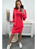 Malinové šaty s kapucňou