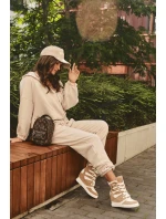 Skórzane Botki Na Koturnie Sznurowane Beżowe Amria