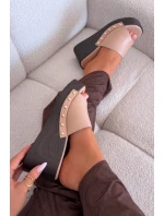 Dámské nazouváky na platformě se zlatými cvoky Béžové Arionne