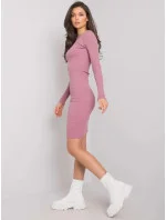 Priliehavé rebrované šaty v špinavo ružovej farbe s okrúhlym výstrihom (5131-35) Priliehavé rebrované šaty v špinavo ružovej farbe s okrúhlym výstrihom (5131-35)