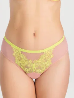 K863 BRAZÍLČANIA V LETNOM OBDOBÍ