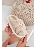 Futrzane Kapcie Z Przypinkami Beżowe Ivelfedi