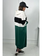 Trikolórne šaty s kapucňou ecru + čierna + tmavo zelená Trikolórne šaty s kapucňou ecru + čierna + tmavo zelená