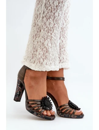 Sandále na podpätku model 198879 Vykročte štýlovo Sandále na podpätku model 198879 Vykročte štýlovo