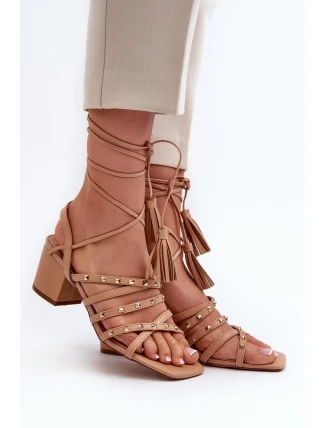 Sandále na podpätku model 197582 Vykročte štýlovo Sandále na podpätku model 197582 Vykročte štýlovo