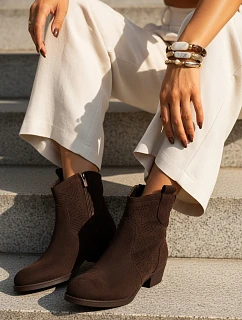 Dámske čižmy s ažurovým zvrškom na nízkom podpätku hnedé FashionStreet ZY1431