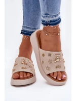 Zamszowe Klapki Damskie Z Przypinkami Vinceza 66741 Beżowe