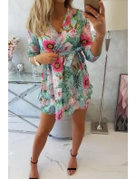 Kvetinové šaty s viazaním v páse v mätovej farbe Kvetinové šaty s viazaním v páse v mätovej farbe